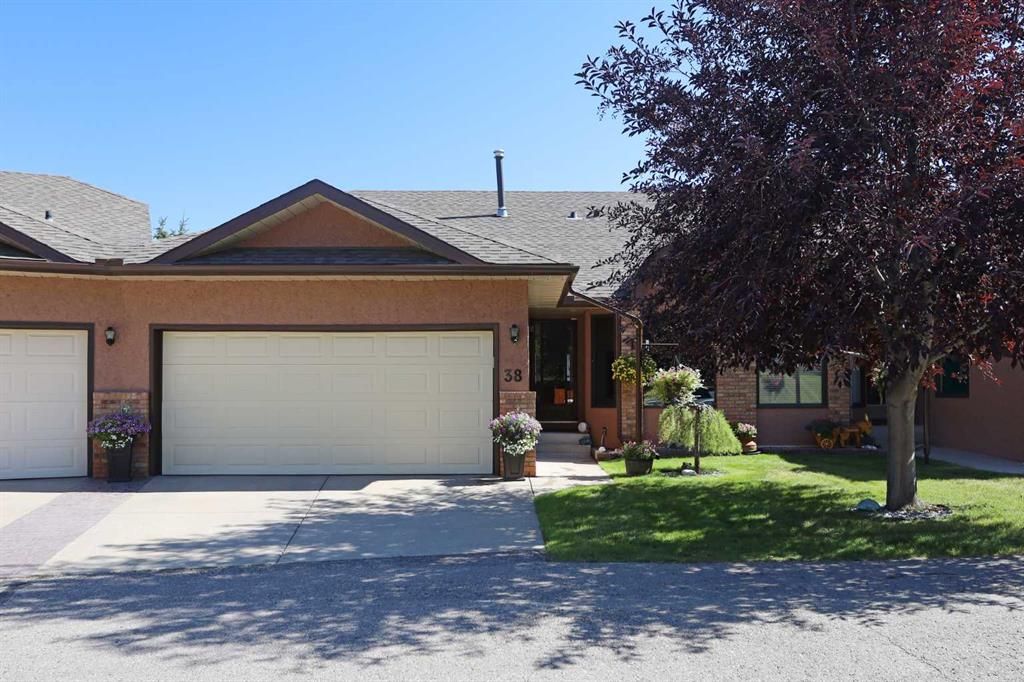 I have sold a property at 38 Edgeland CLOSE NW in Calgary
